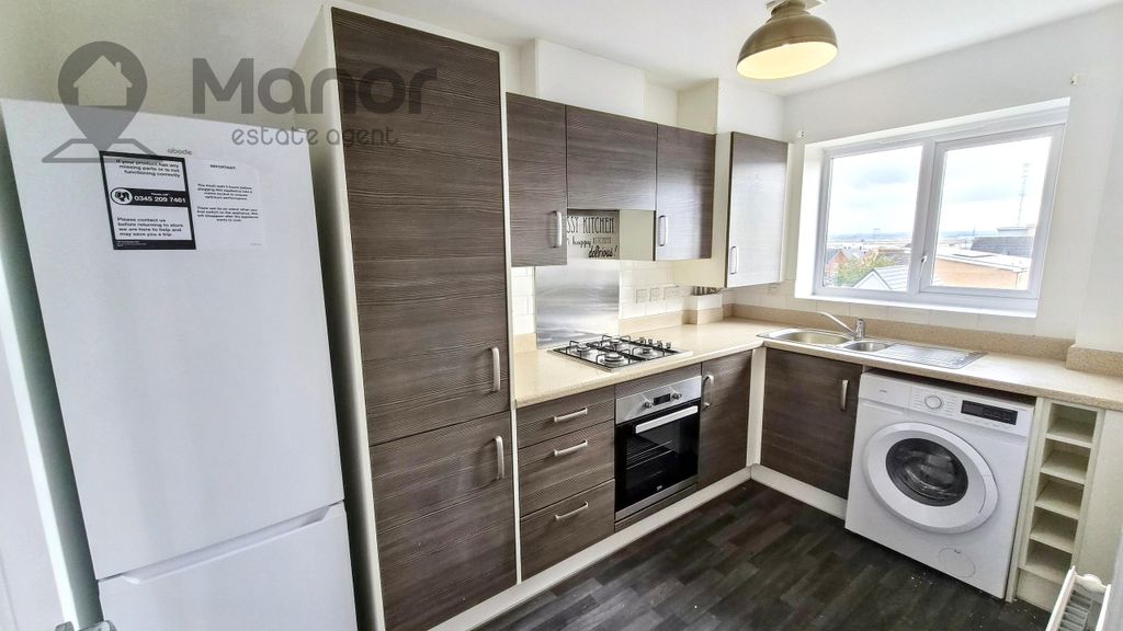 Property photo 3 of 16 Kitchen