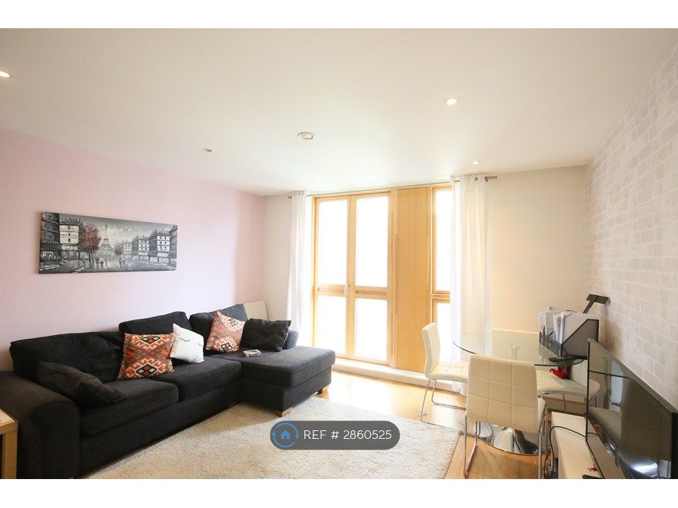 Property photo 2 of 5 Lounge