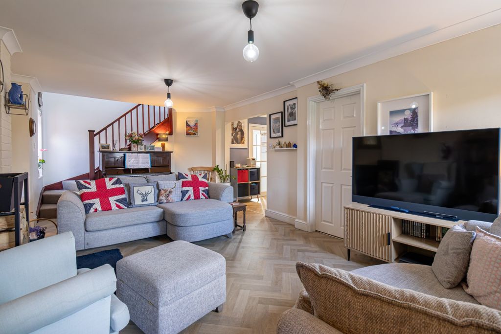 Property photo 3 of 35 40386810