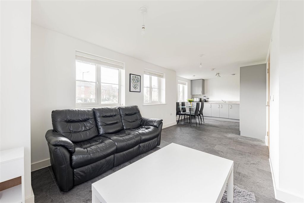 Property photo 3 of 17 L J Imaging-6.Jpg