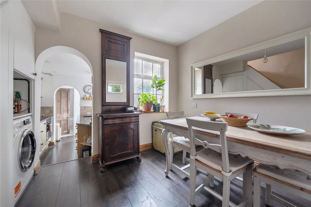 Property photo 2 of 30 Picture No. 17