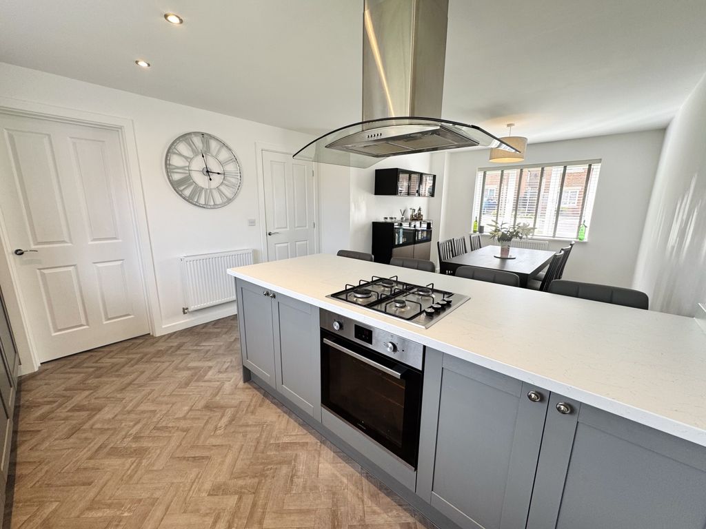 Additional image 7 of 4 bed detached house for saleOakfield Gardens, Peterlee, Durham SR8