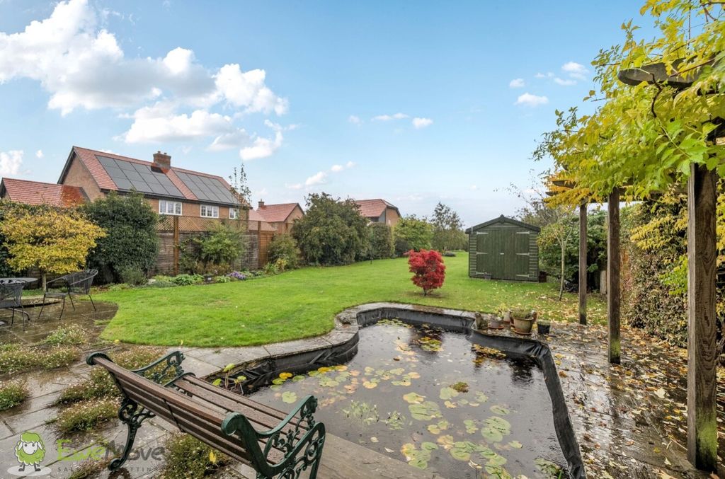 Property photo 2 of 26 Rear Garden