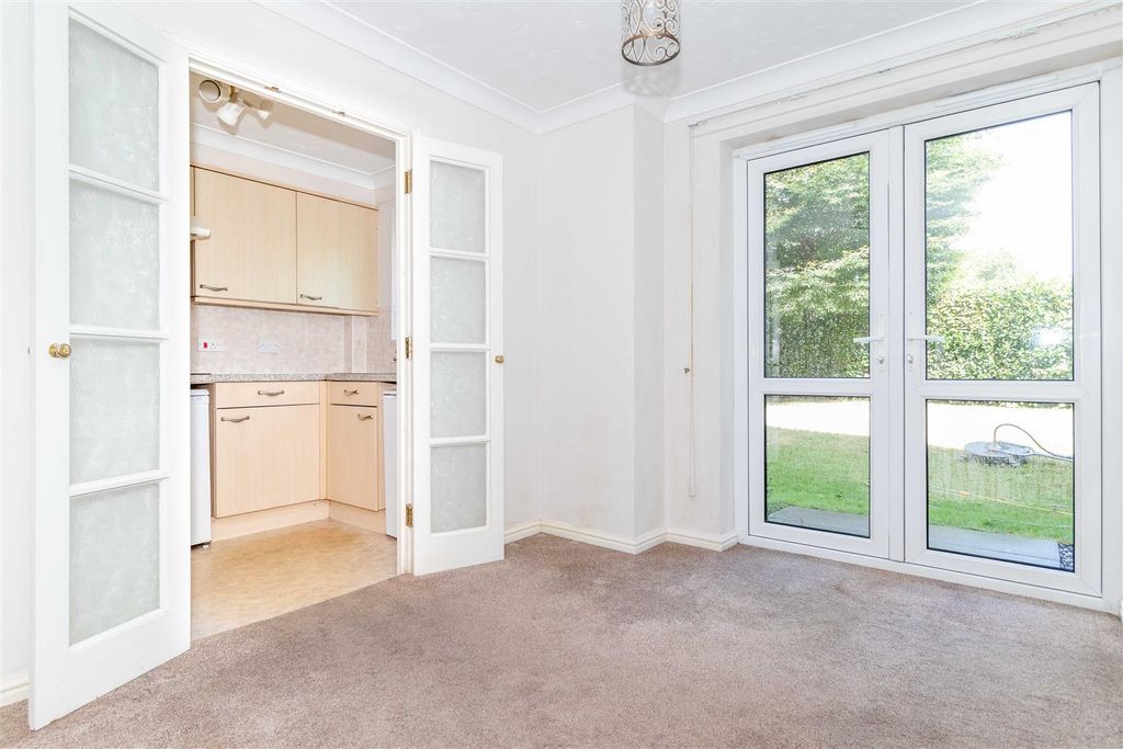 Property photo 3 of 11 Jubilee-08.Jpg