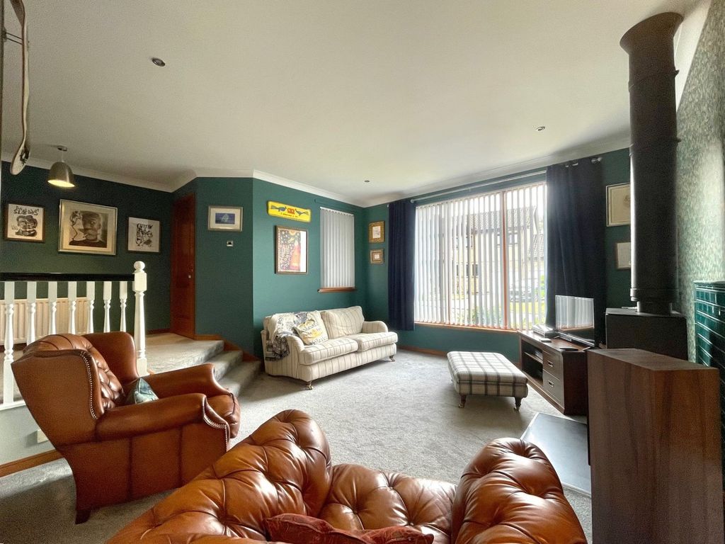 Property photo 3 of 30