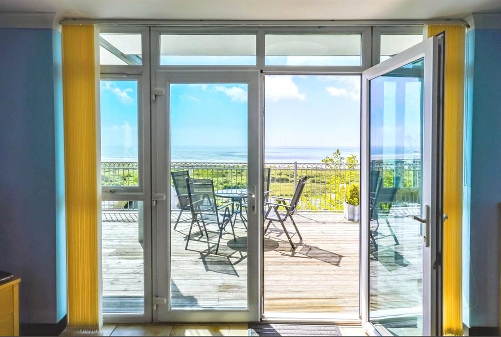 Property photo 2 of 14 Picture No. 02