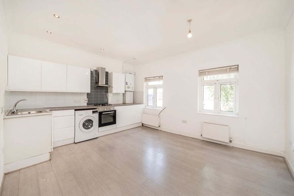 Property photo 1 of 4