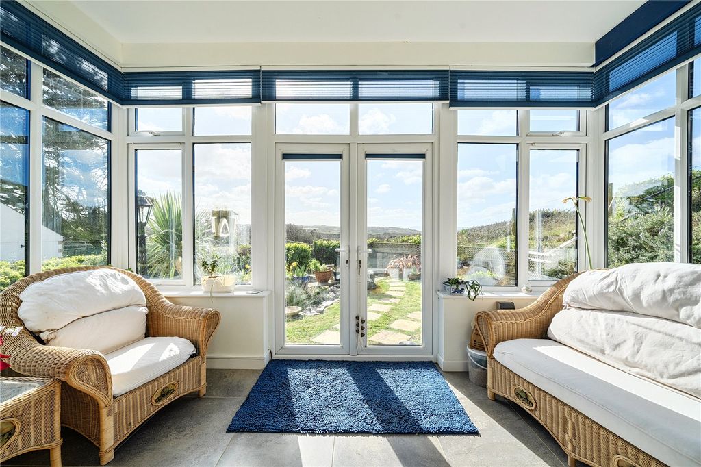 Property photo 3 of 18 Picture No. 12