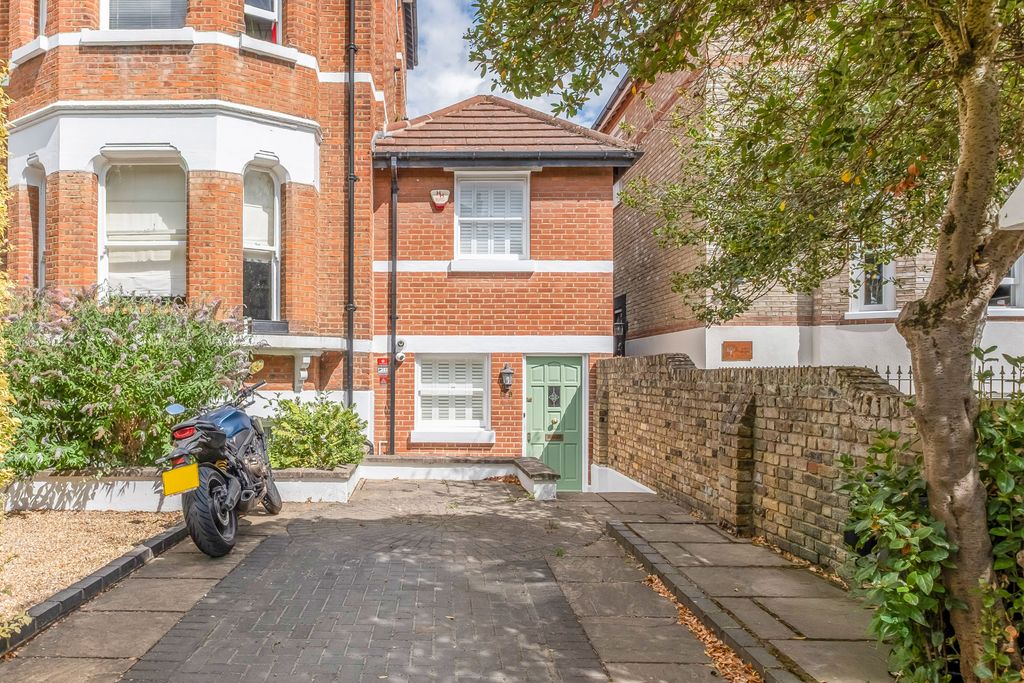 Property photo 1 of 17