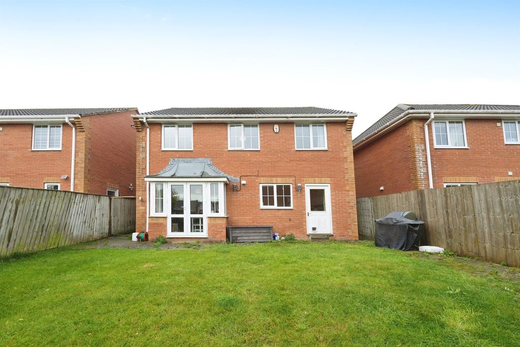 Property photo 2 of 17