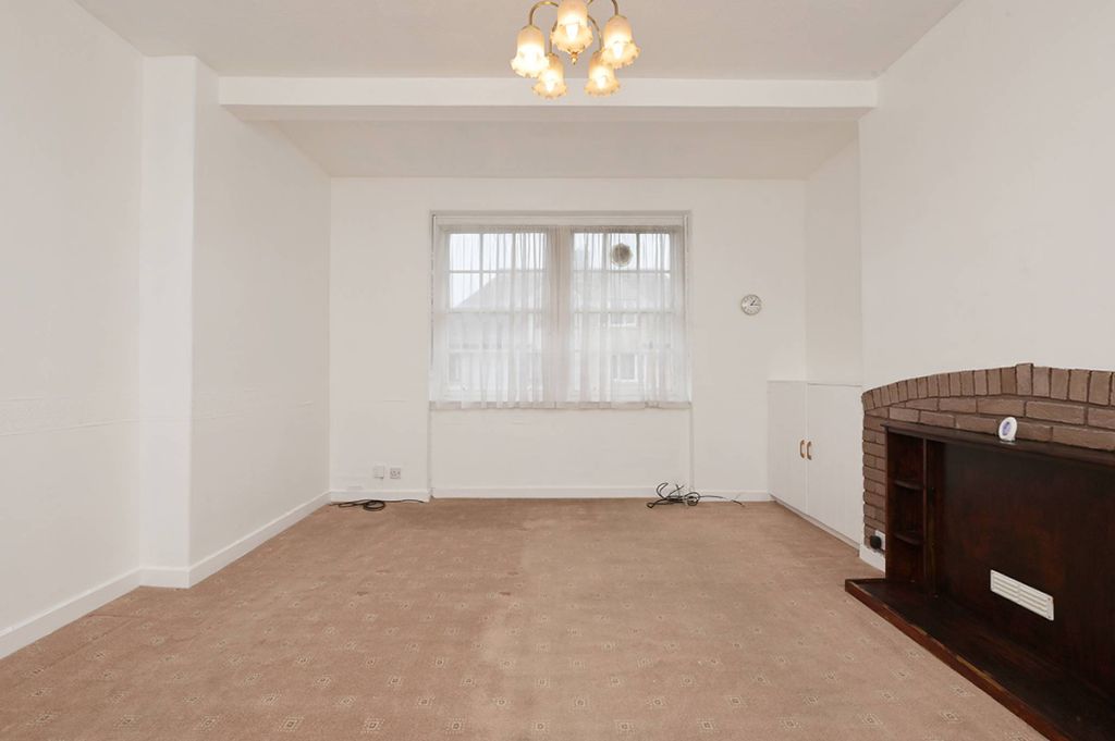 Property photo 3 of 27