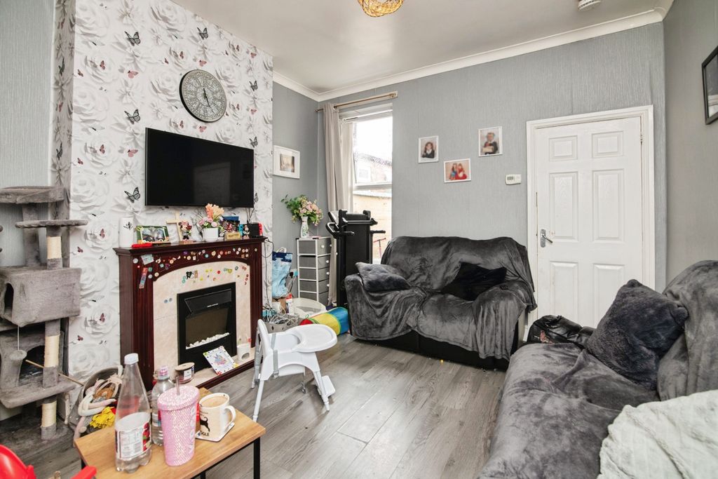 Property photo 2 of 15