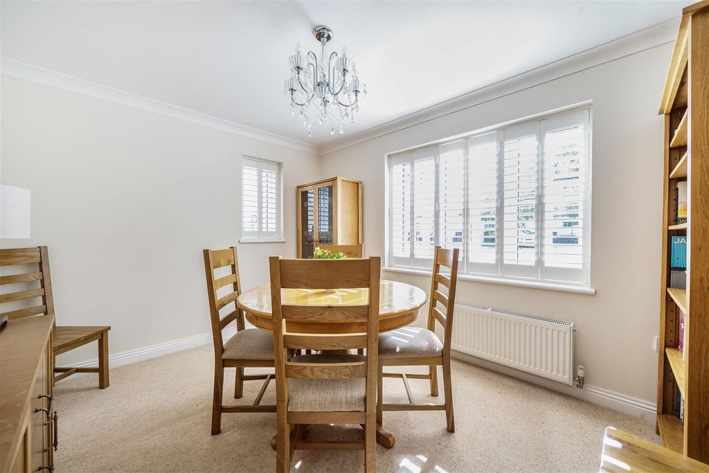 Property photo 3 of 18 Dining Room