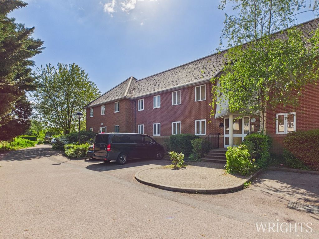 Property photo 1 of 11