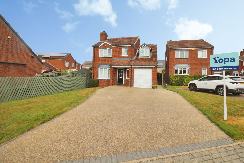 Property photo 1 of 23 Ext The Copse.Jpg