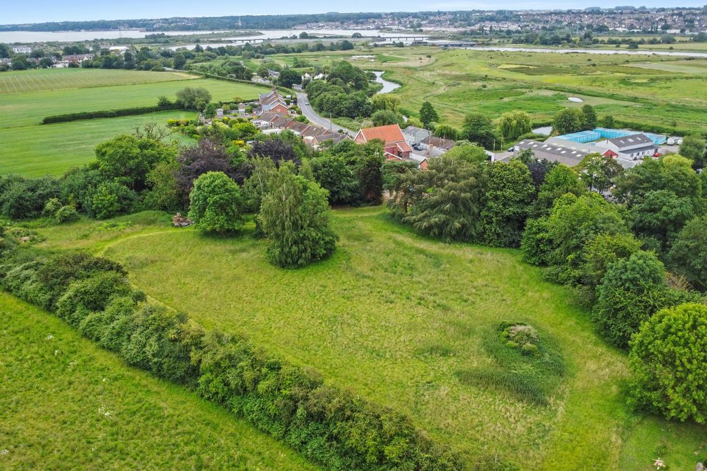 Property photo 2 of 56 Pt-Fc(Col)-Millhouse-5