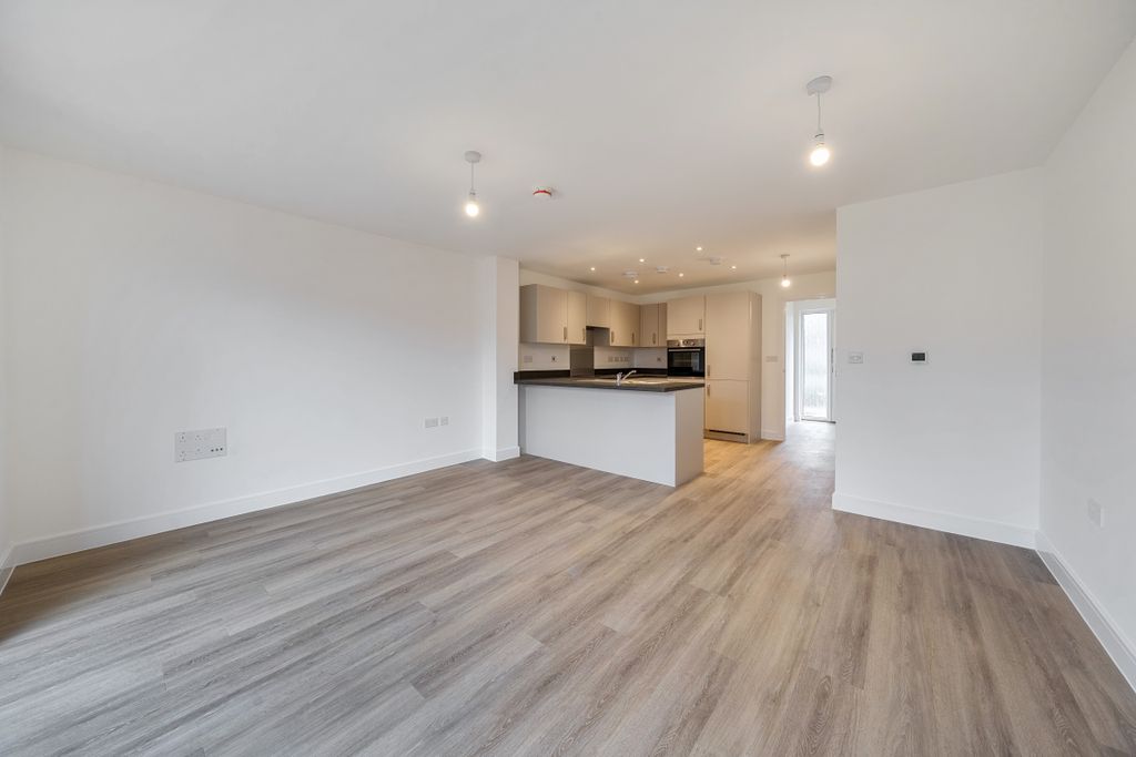 Property photo 2 of 18 Front