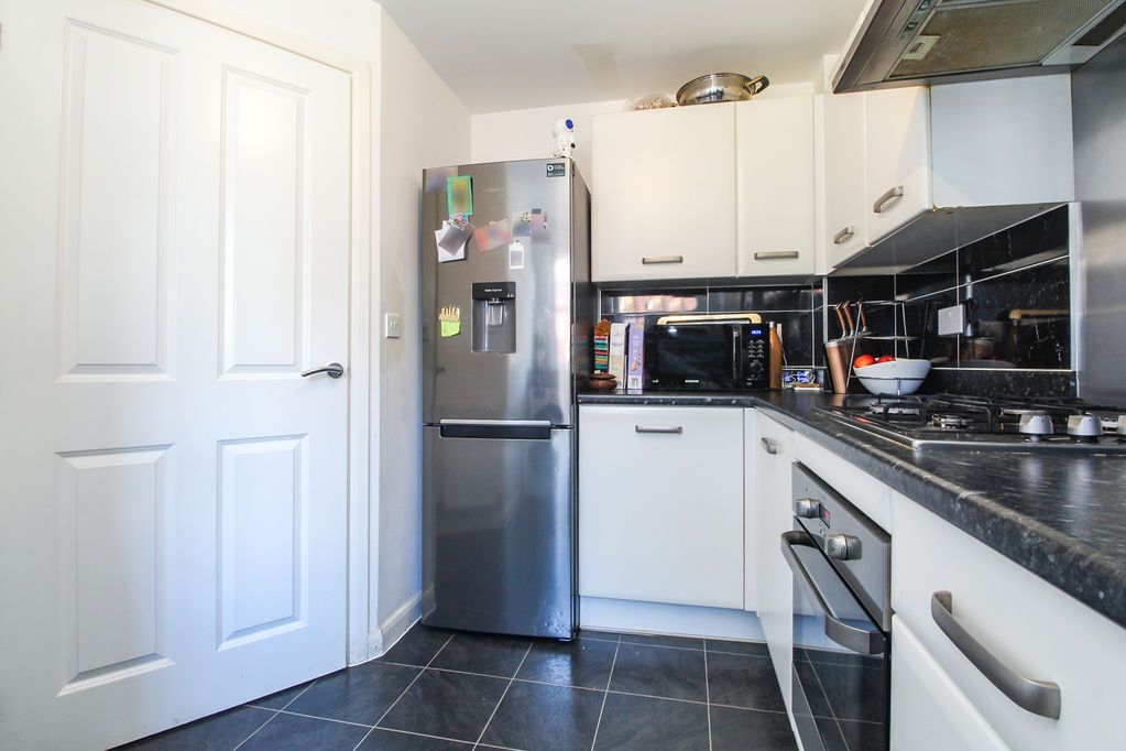 Property photo 2 of 17 Kitchen