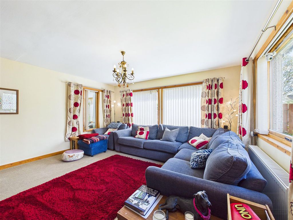Property photo 3 of 24 Sitting Room