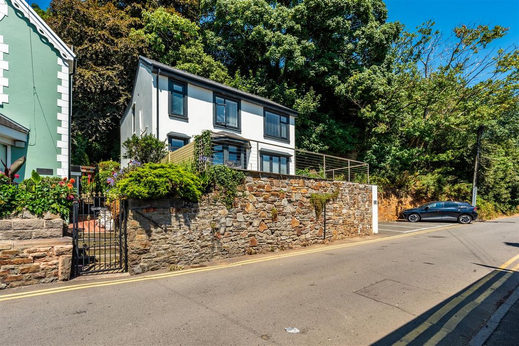Property photo 1 of 26 External