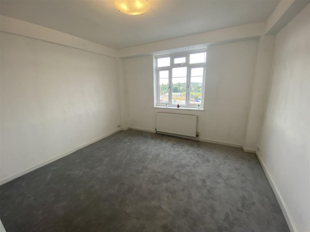Property photo 3 of 6 Img_1074.Jpg