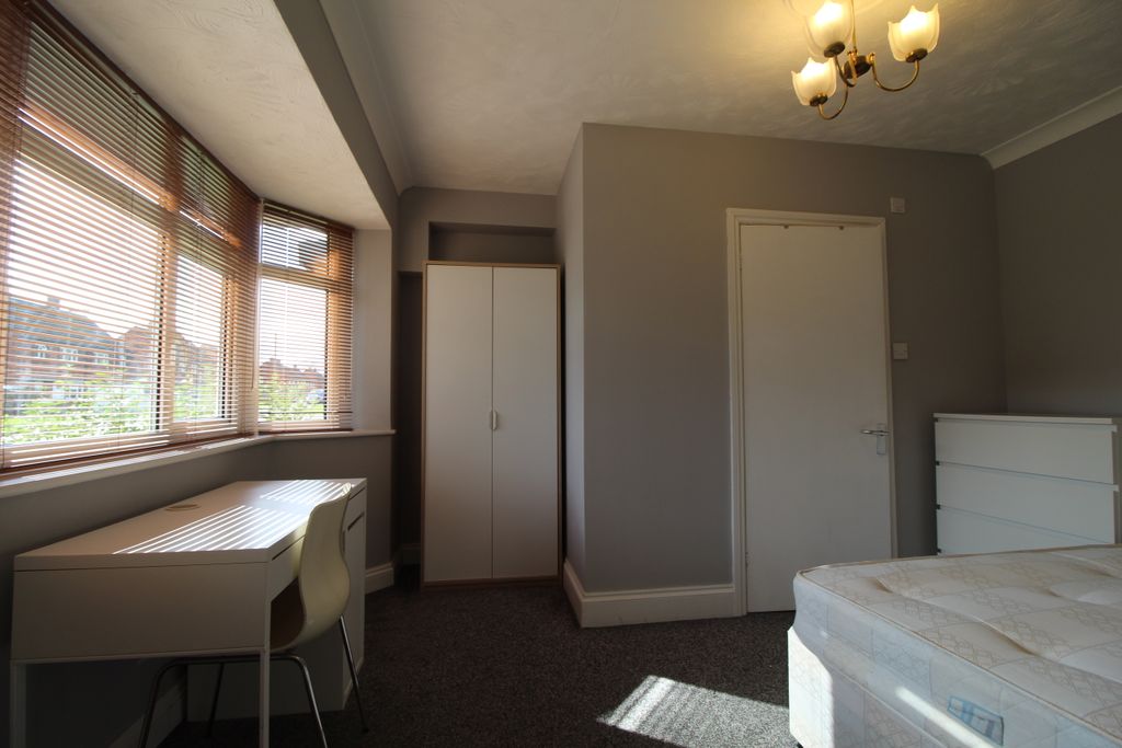 Property photo 3 of 8 Img_4932