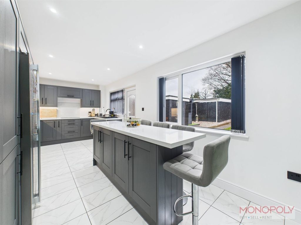 Property photo 2 of 28 Cam04439G0-Pr0192-Still005.Jpg