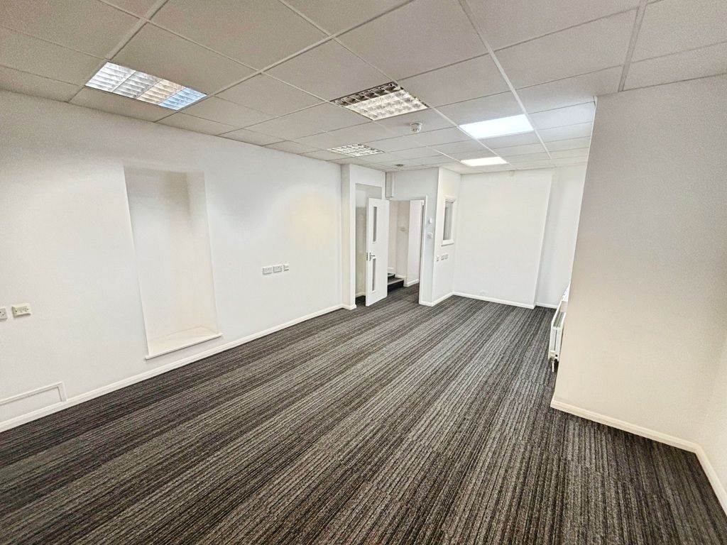 Property photo 3 of 12 Photo 15