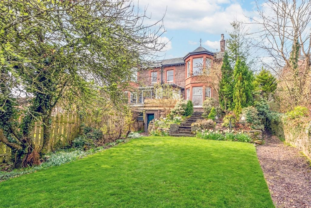 Property photo 1 of 29