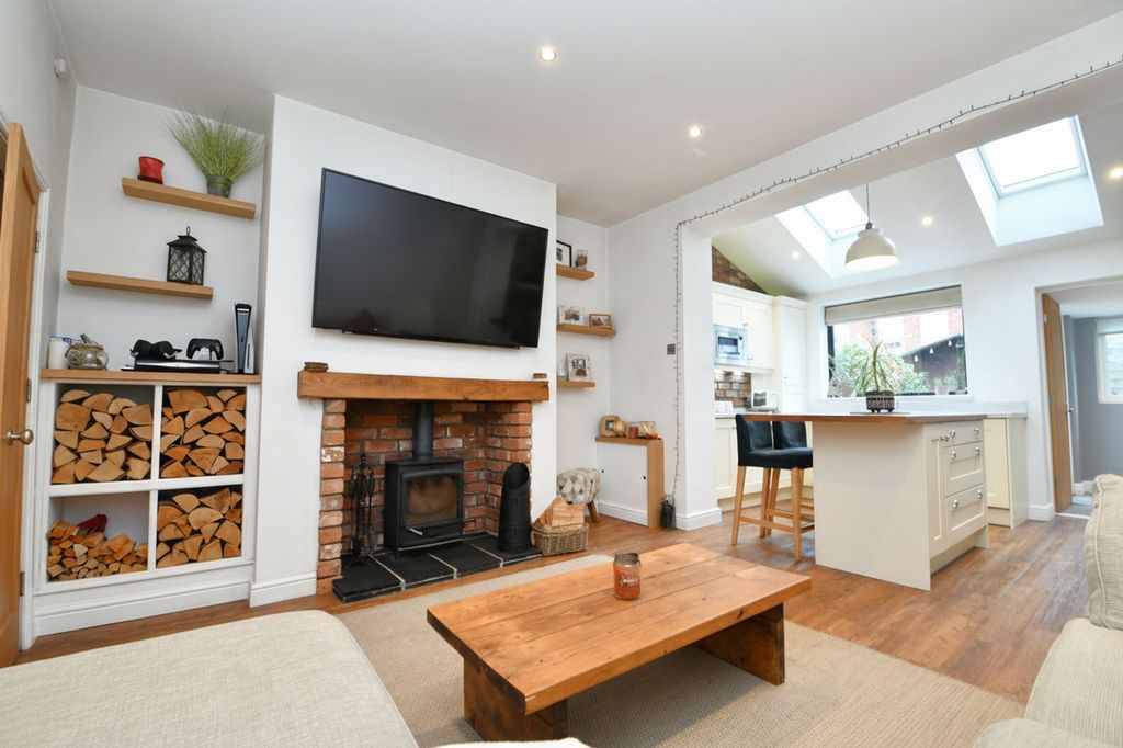 Property photo 1 of 20