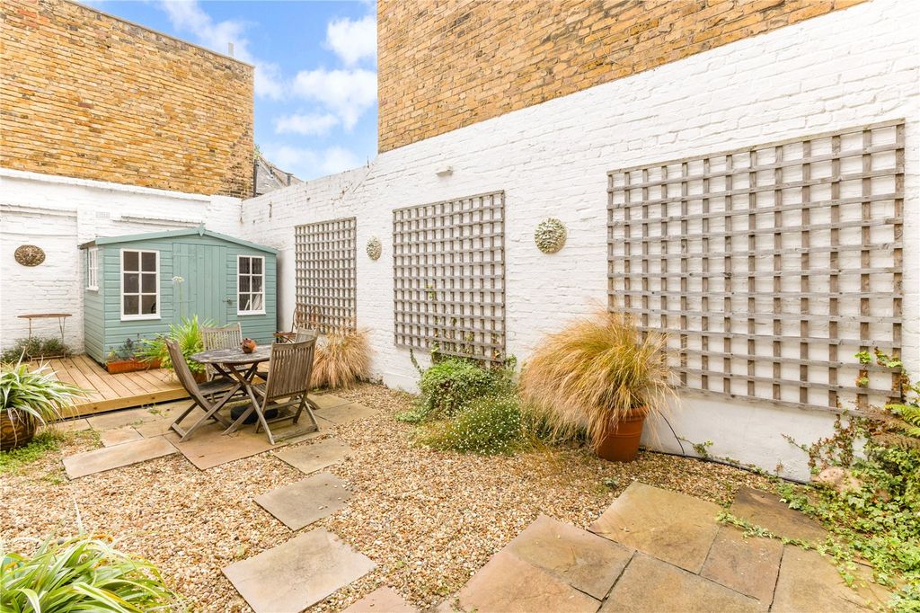 Property photo 1 of 12 Garden