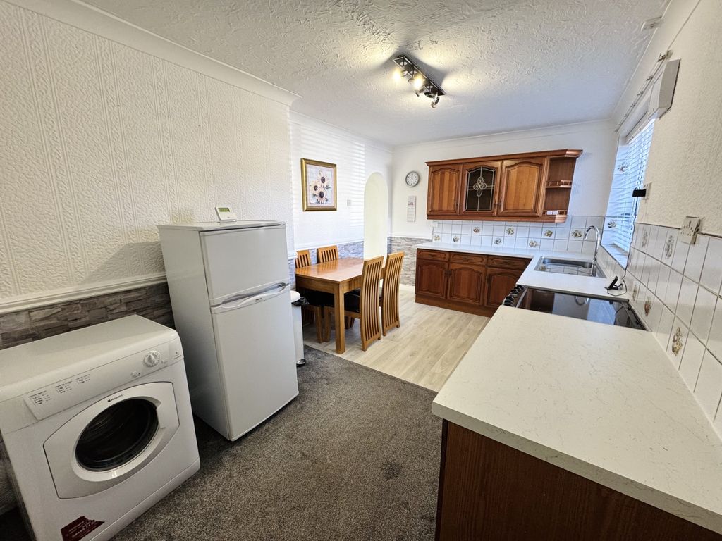 Property photo 3 of 18 Img_9474