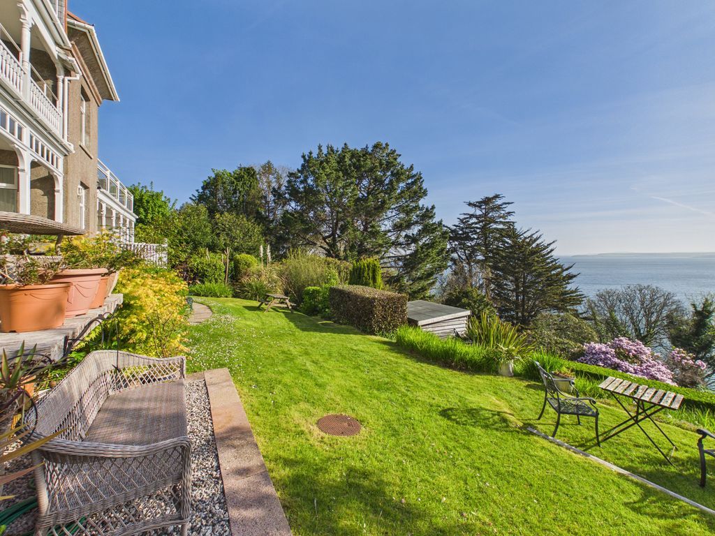 Property photo 1 of 16 Communal Gardens