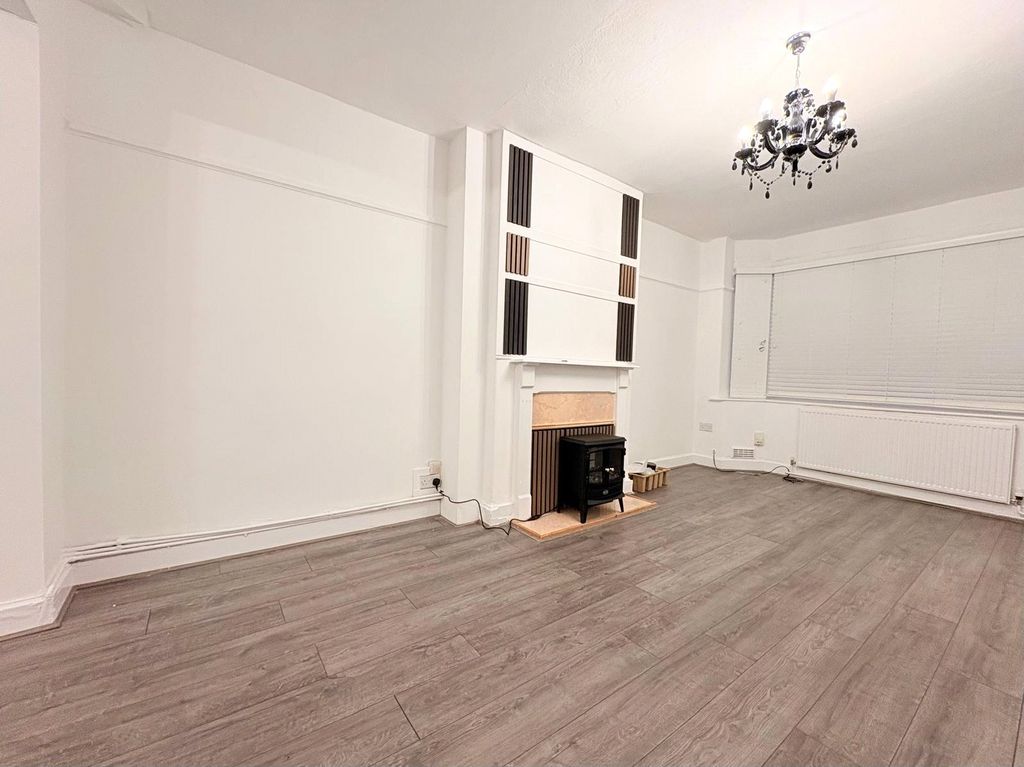 Property photo 3 of 14 Picture No. 19