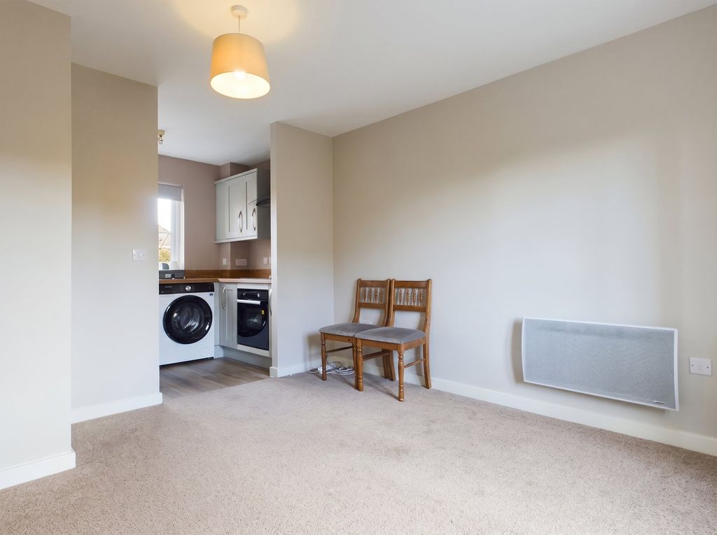 Property photo 3 of 8