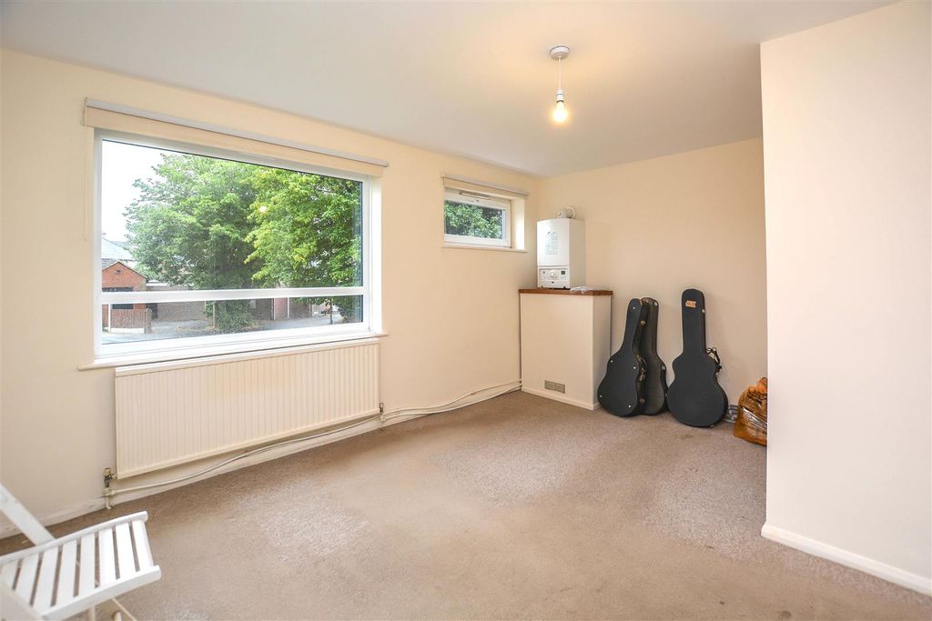 Property photo 3 of 7 Living 1.Jpg