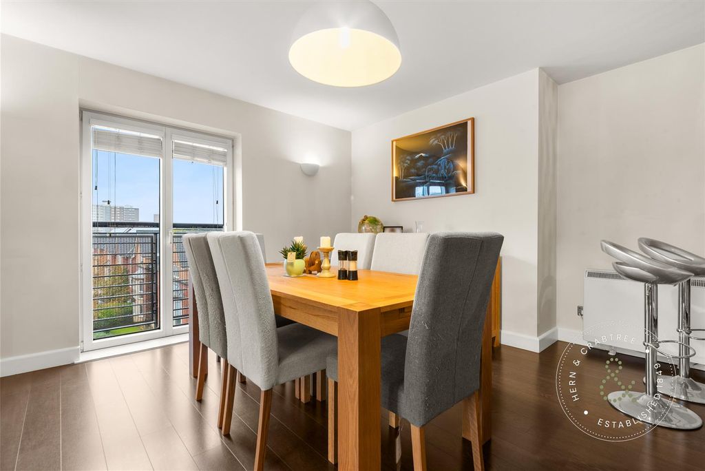 Property photo 3 of 29 Henke-Court-14.Jpg