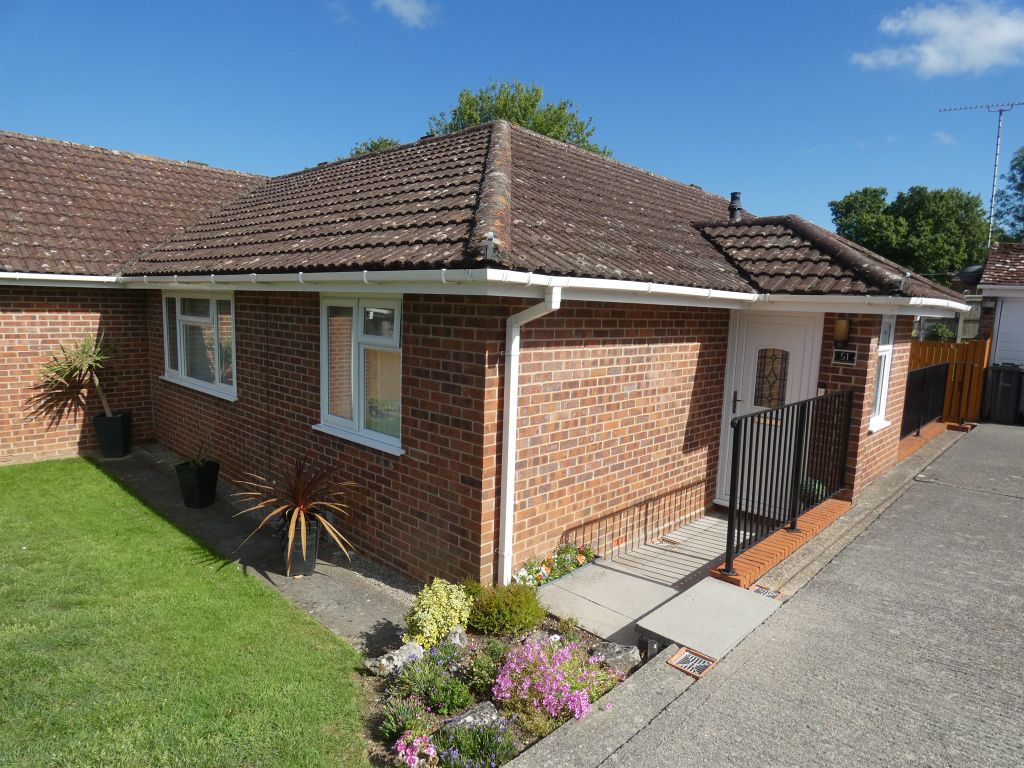Property photo 2 of 27