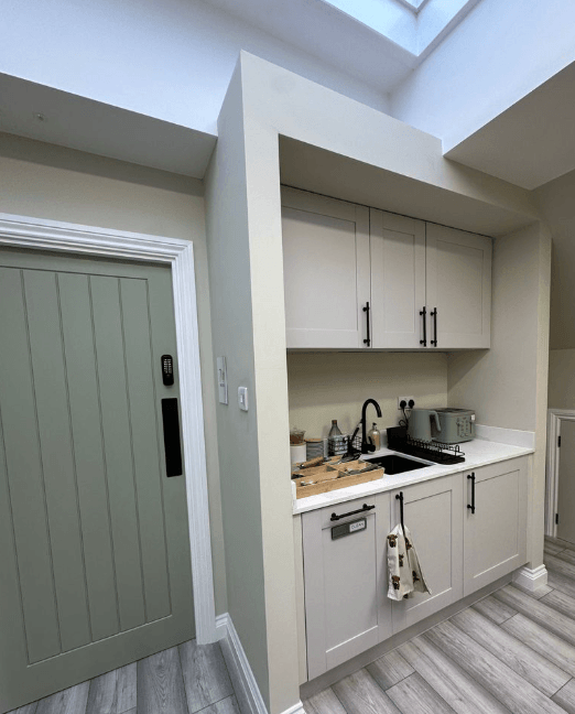 Property photo 1 of 6 Apple Market Hub