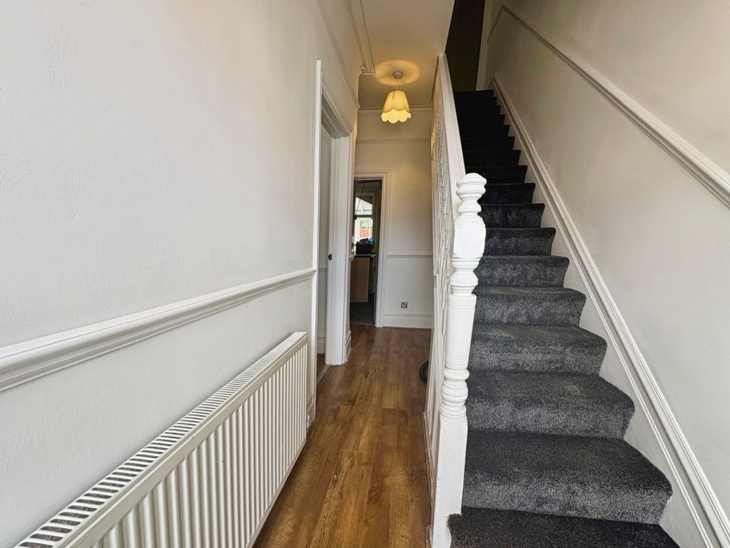 Property photo 2 of 17 Entrance