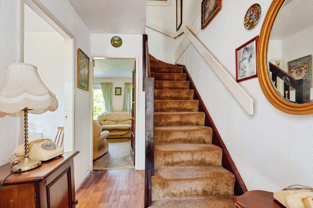 Property photo 2 of 15 Pbox-Img.Jpg