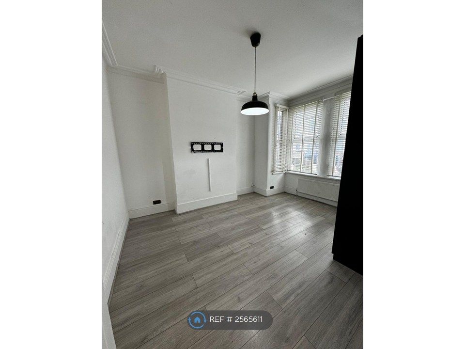 Property photo 1 of 6 Room 1