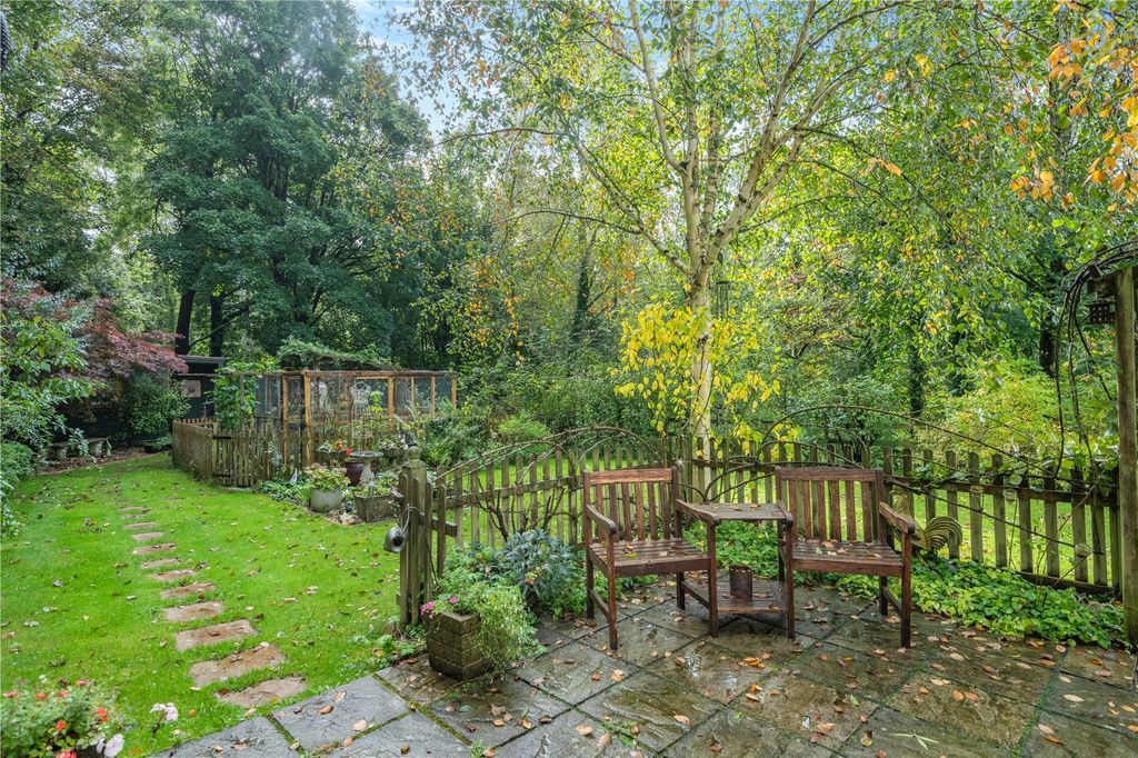 Property photo 2 of 16 Garden