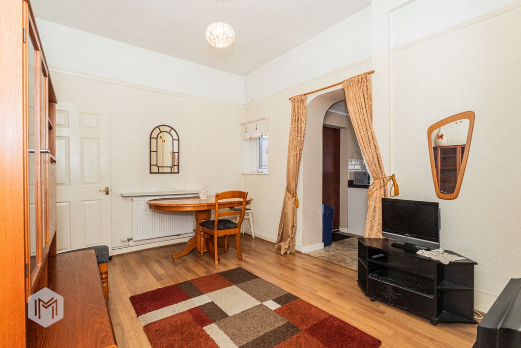 Property photo 3 of 15 Picture No. 05