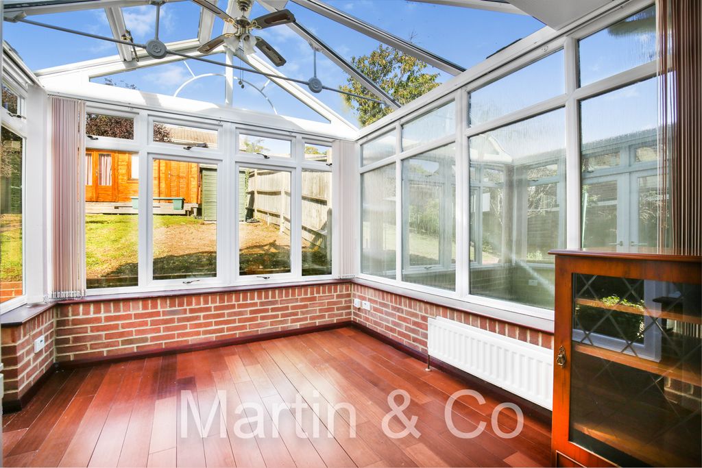 Property photo 3 of 27