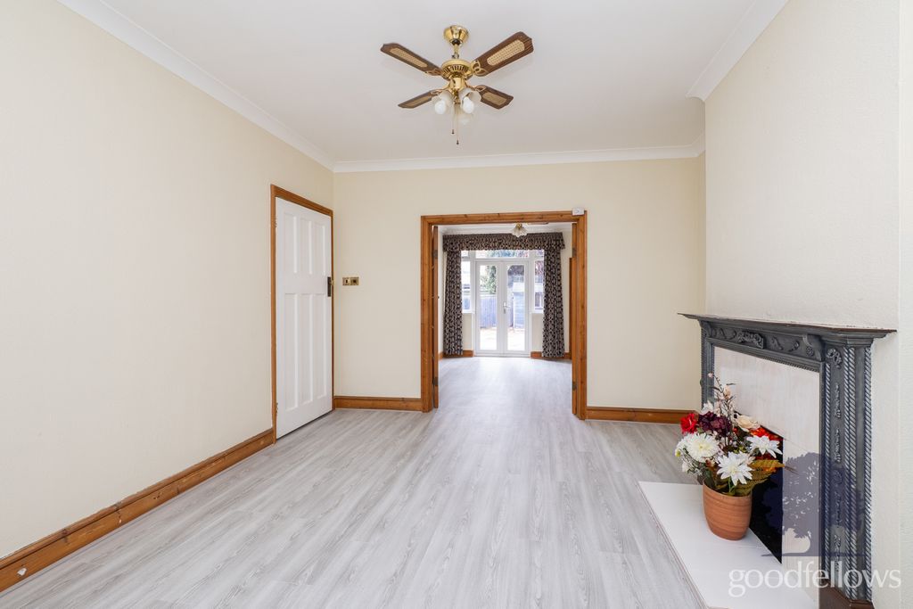 Property photo 2 of 16 Picture No. 22