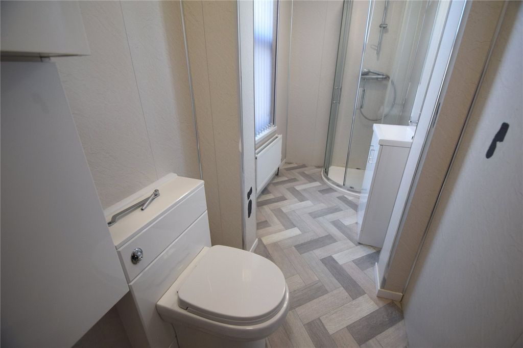 Property photo 2 of 6 Shower Room