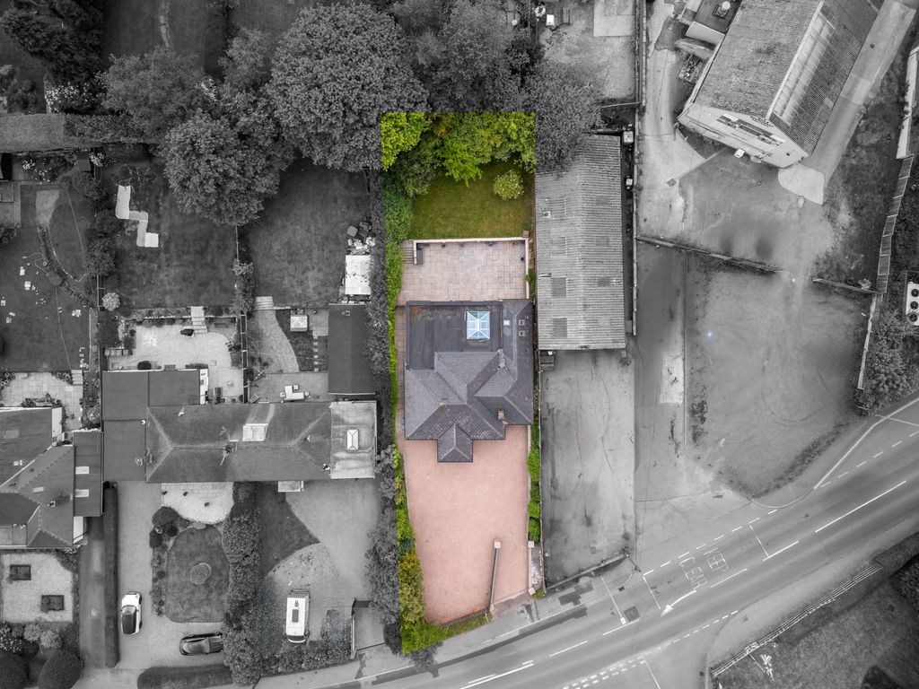 Property photo 2 of 32