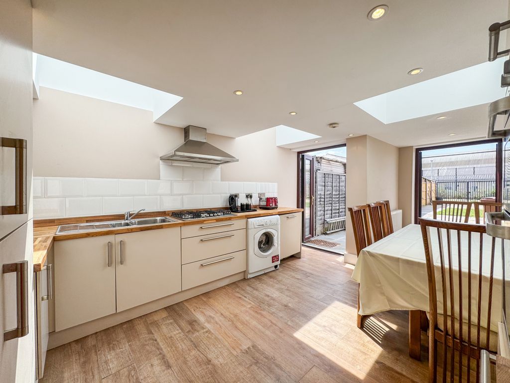 Property photo 1 of 15 Picture No. 06