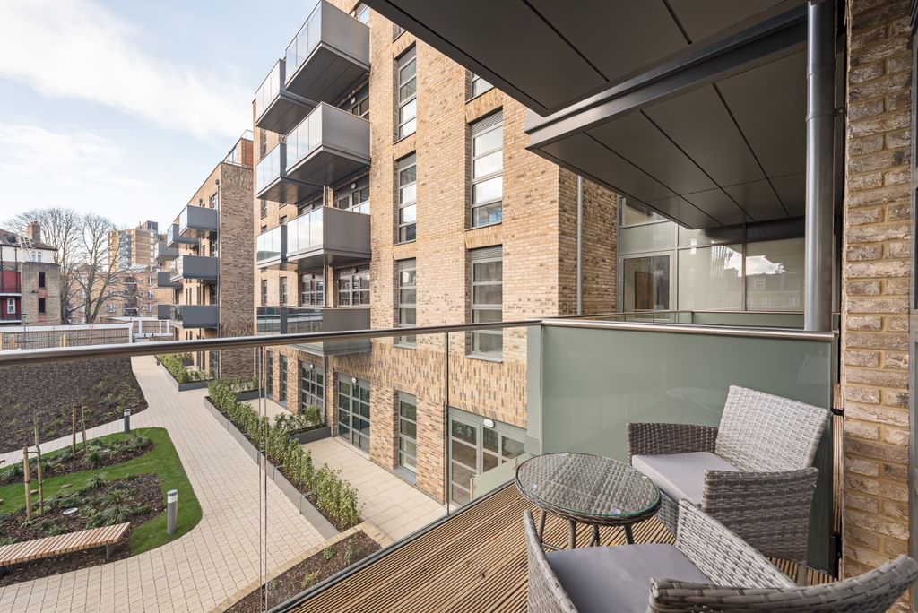 Property photo 1 of 7 4679490